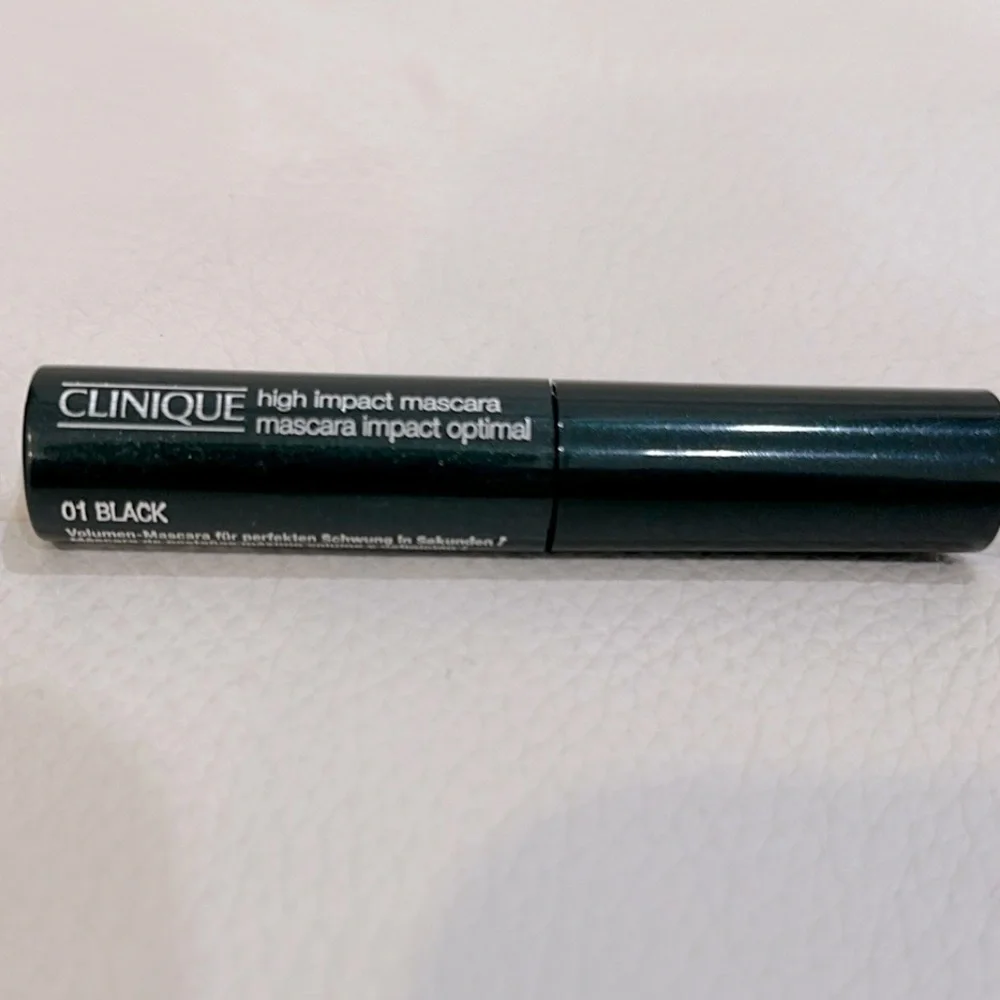 Clinique 2 Pieces Eyes Makeup Travel Size Set in New Condition